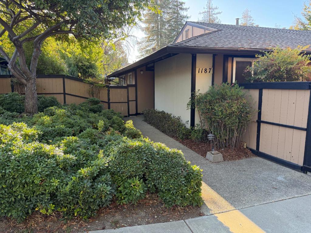 1187 S Bernardo Avenue Property Photo 1