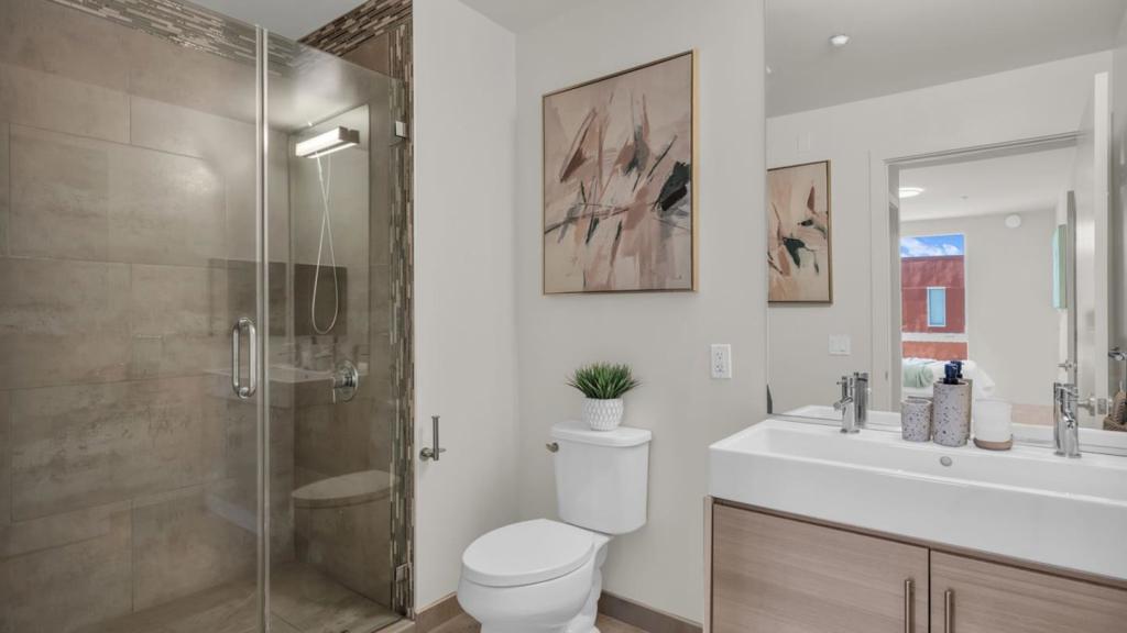 555 Innes Avenue 313 Property Photo 25