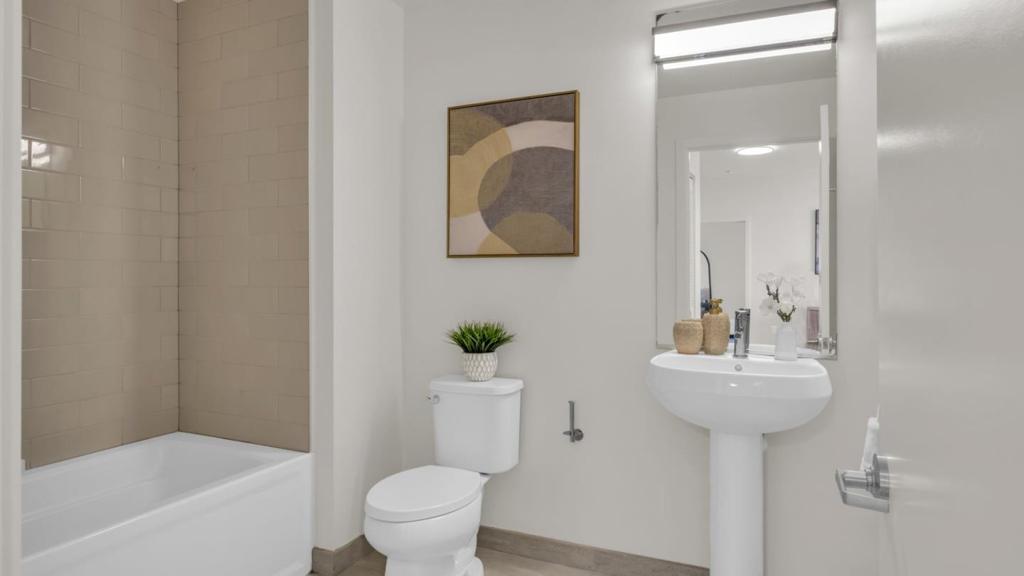 555 Innes Avenue 313 Property Photo 32