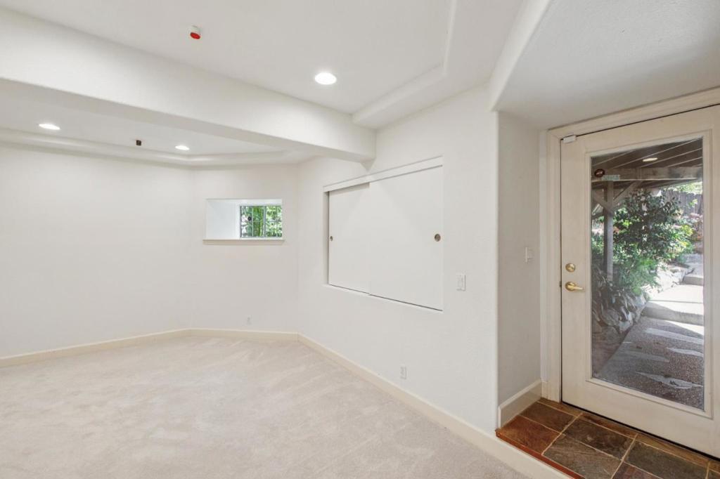 590 Miramar Drive Property Photo 43