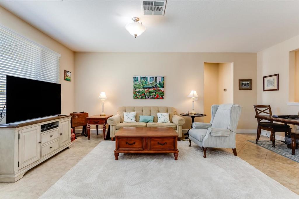 1787 Fennel Place Property Photo 6