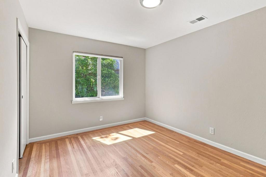 3705 Red Oak Way Property Photo 15