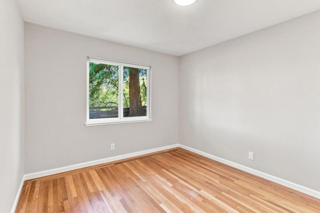 3705 Red Oak Way Property Photo 17