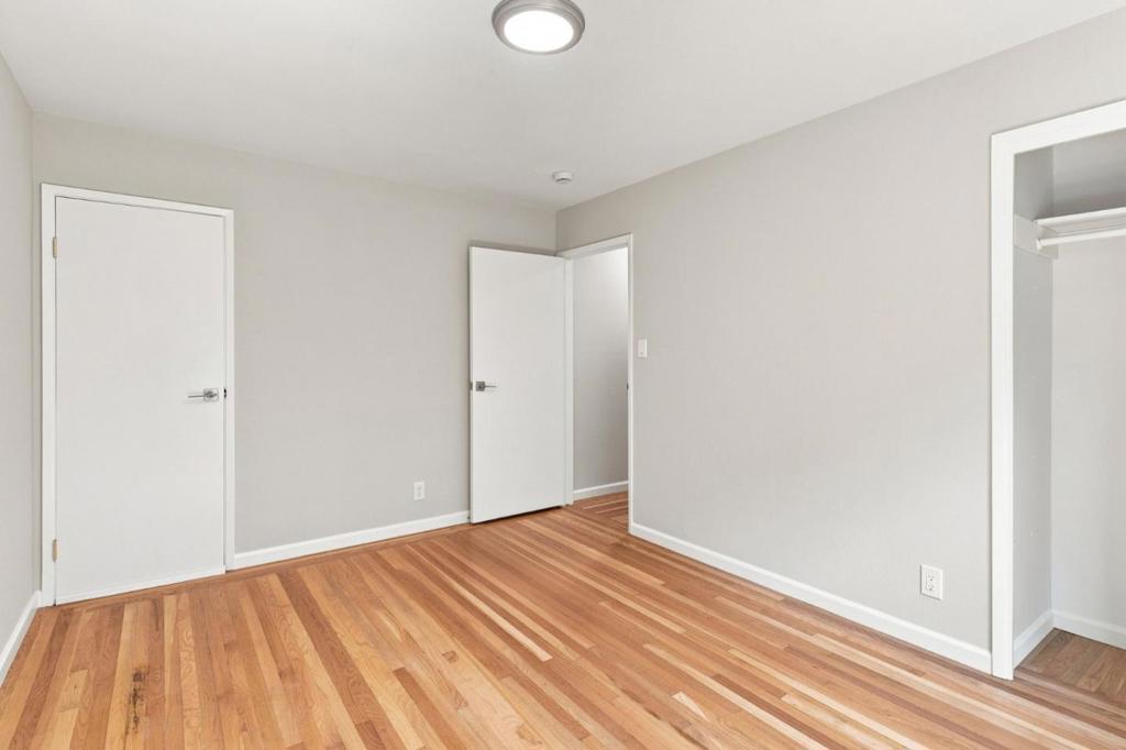 3705 Red Oak Way Property Photo 18