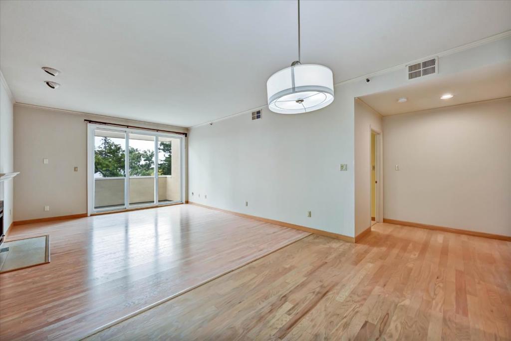 30 Lorton Avenue 303 Property Photo 8