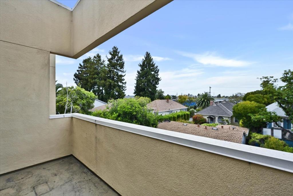 30 Lorton Avenue 303 Property Photo 15