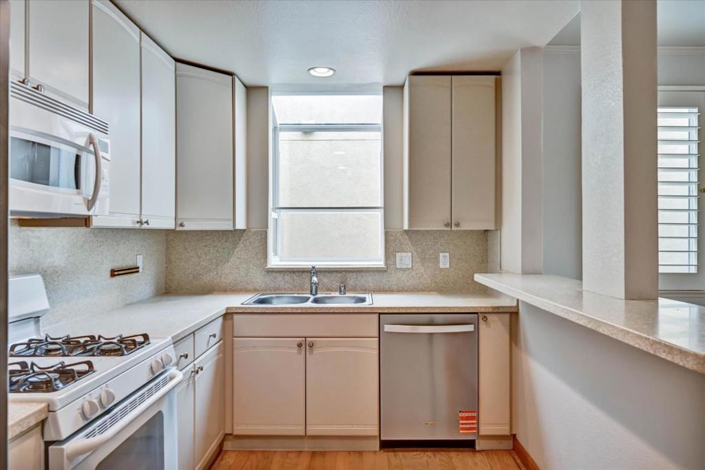 30 Lorton Avenue 303 Property Photo 20