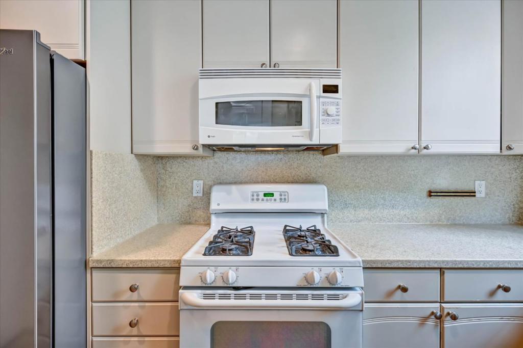 30 Lorton Avenue 303 Property Photo 22