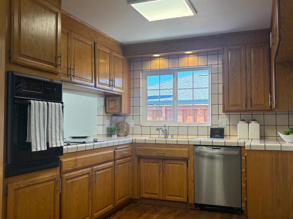 38793 Fenton Way Property Photo 12