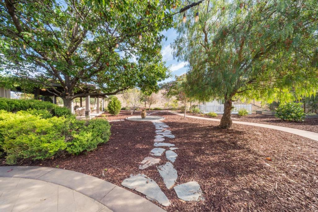 2365 Glen Creek Court Property Photo 15