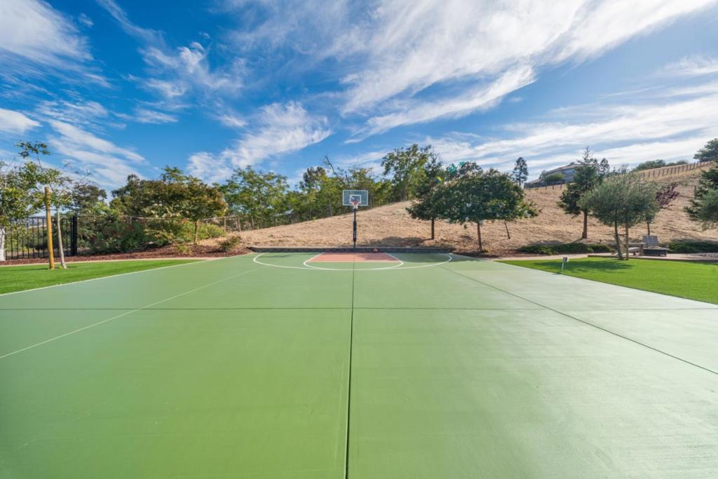 2365 Glen Creek Court Property Photo 76