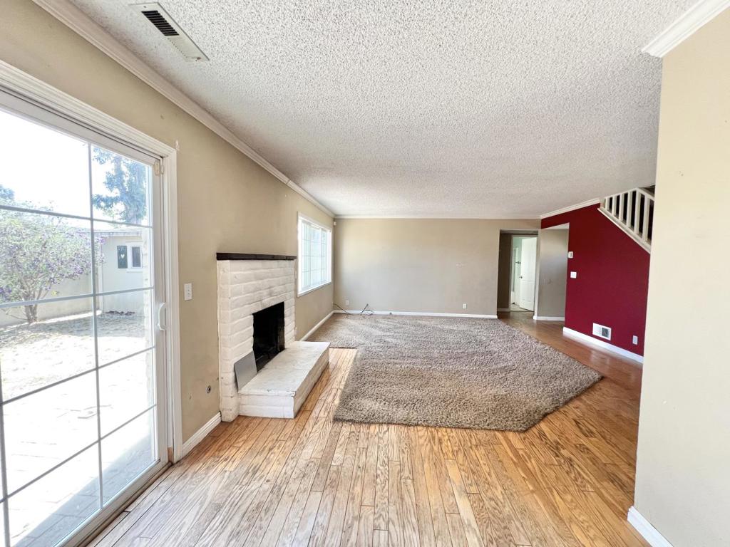 672 Alvarado Court Property Photo 4