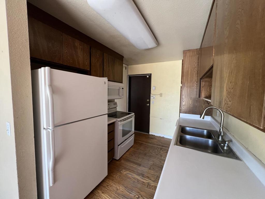 672 Alvarado Court Property Photo 7