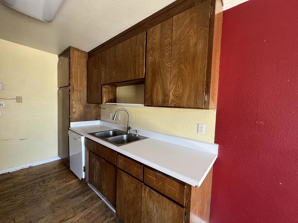672 Alvarado Court Property Photo 8
