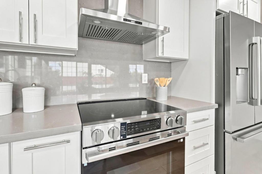 6202 Meridian Avenue Property Photo 10