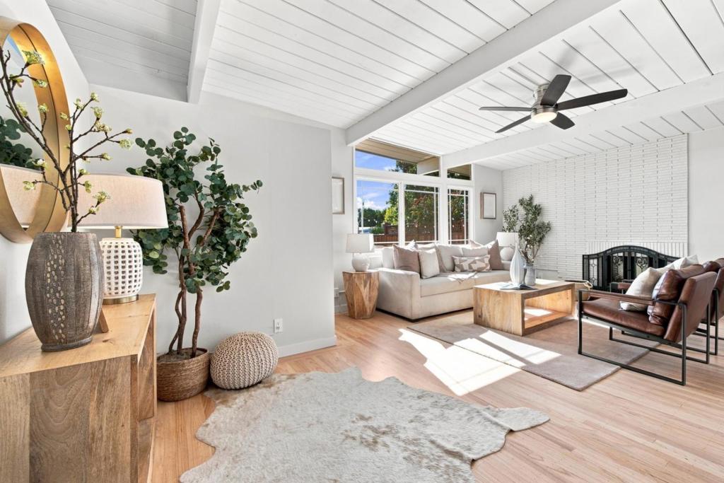 1741 S Norfolk Street Property Photo 8