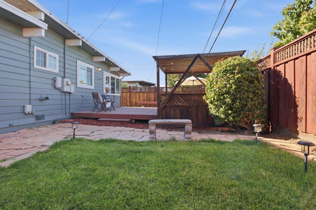 1741 S Norfolk Street Property Photo 34