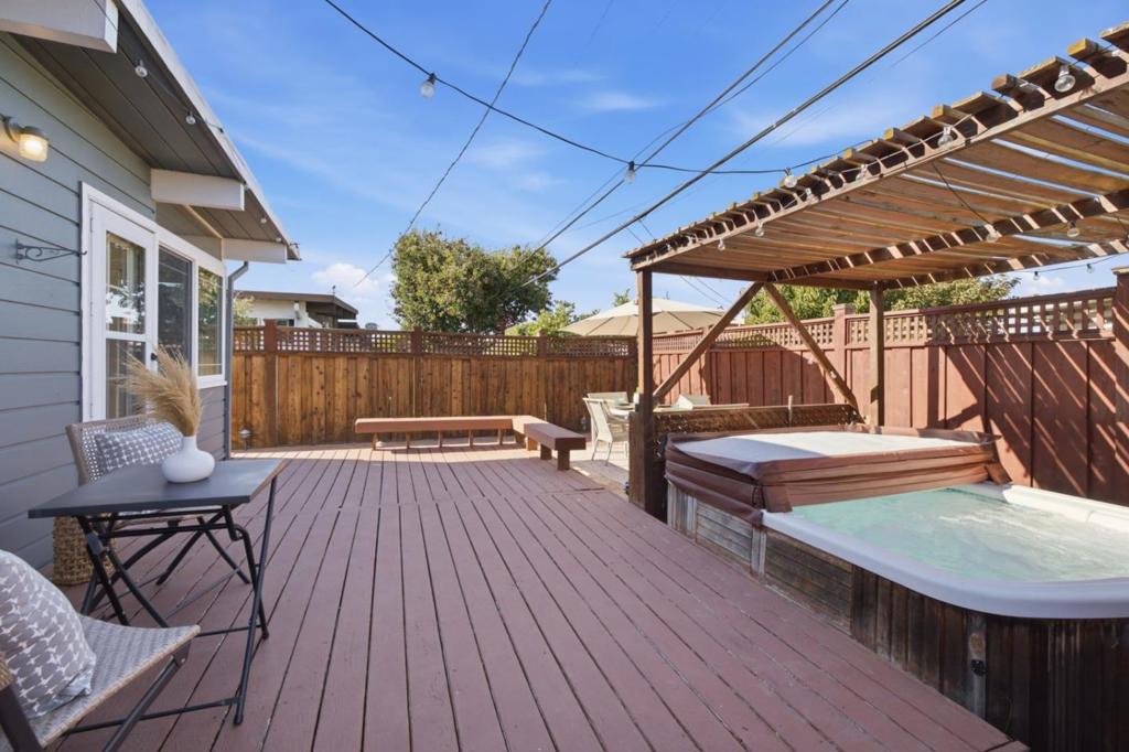 1741 S Norfolk Street Property Photo 35