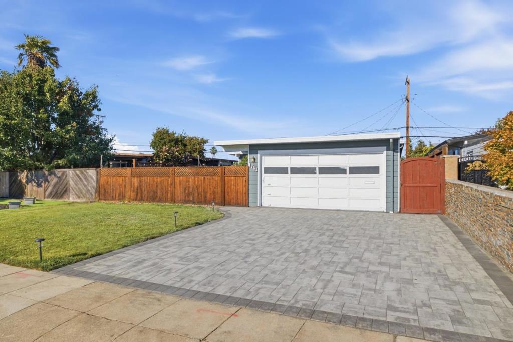 1741 S Norfolk Street Property Photo 44