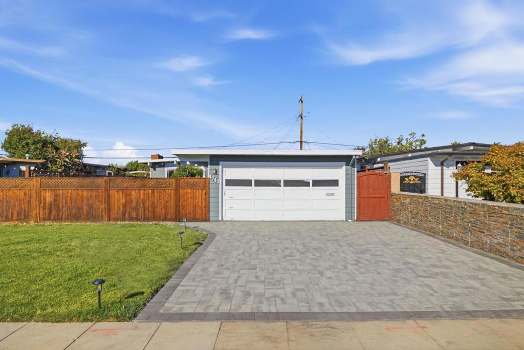 1741 S Norfolk Street Property Photo 45