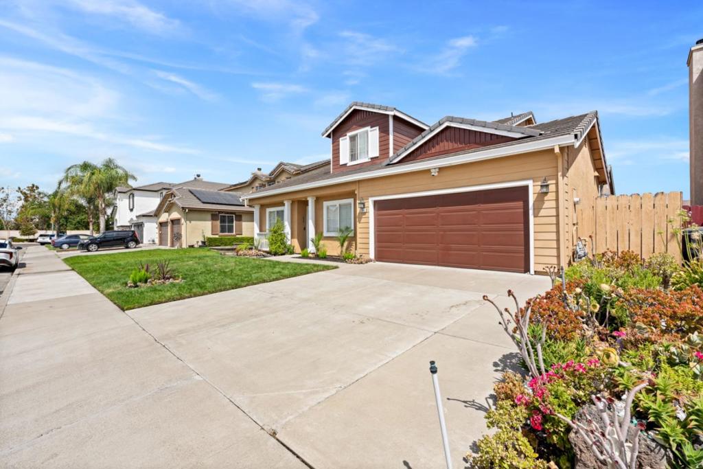 2943 Rugby Court Property Photo 3
