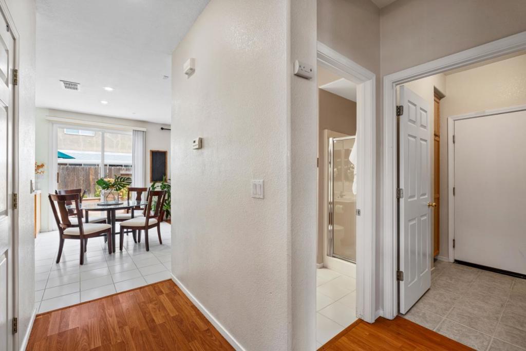 2943 Rugby Court Property Photo 8