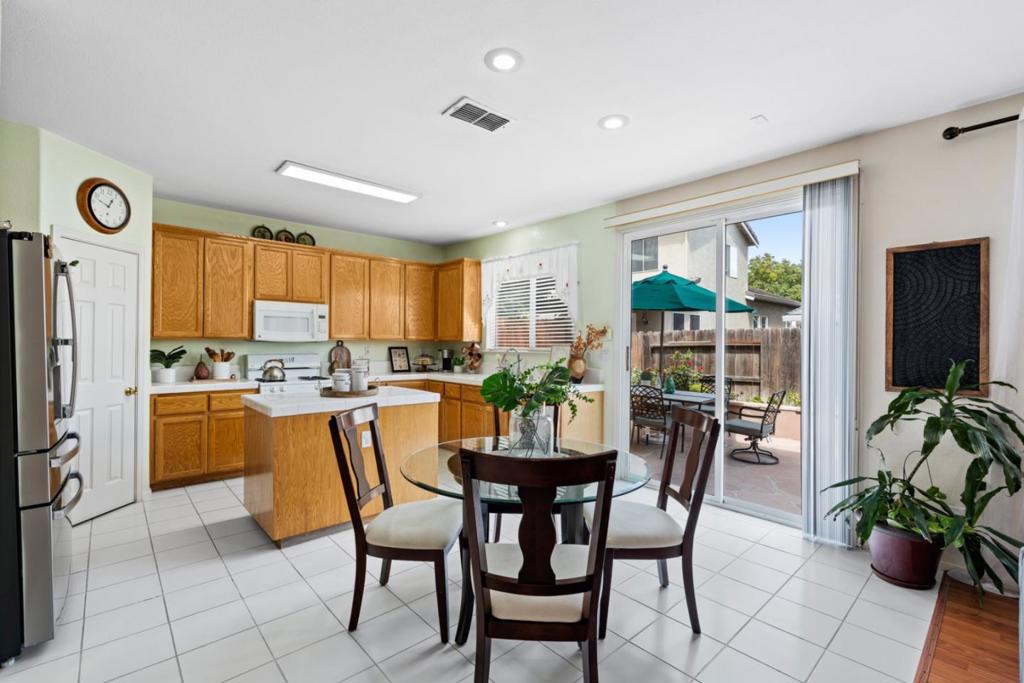 2943 Rugby Court Property Photo 10