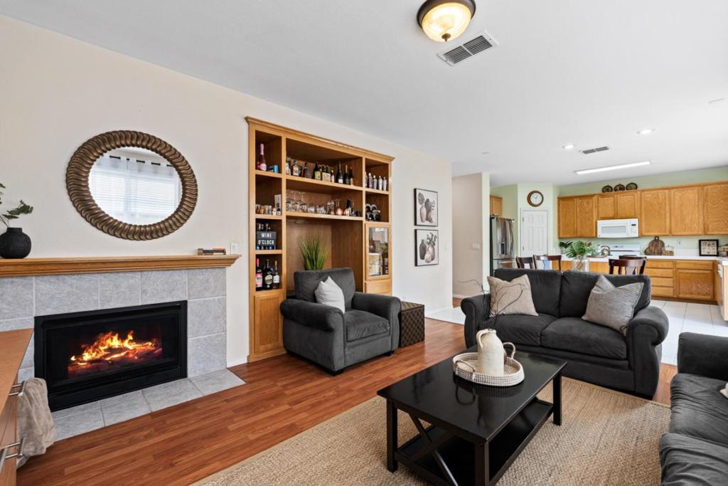 2943 Rugby Court Property Photo 14