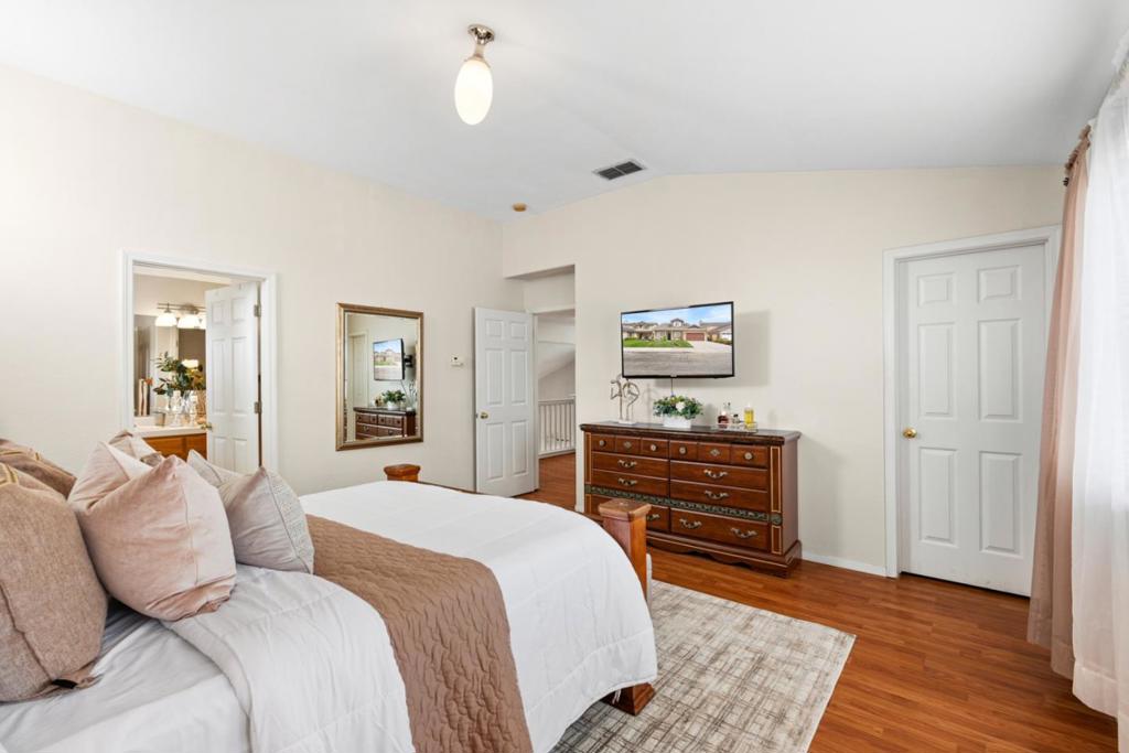 2943 Rugby Court Property Photo 18