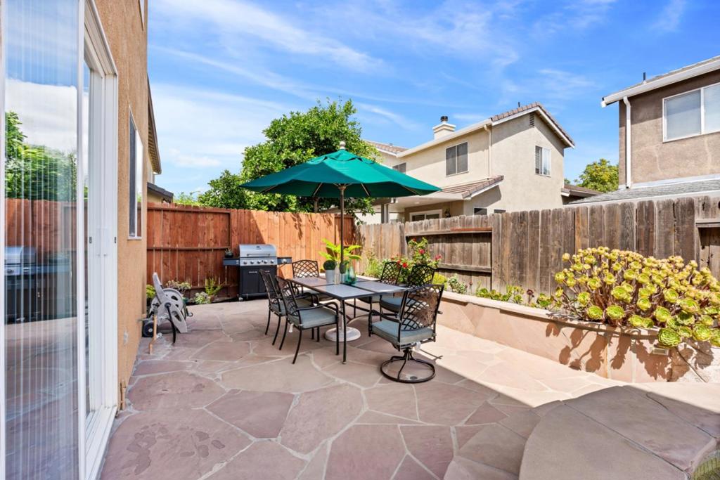 2943 Rugby Court Property Photo 31