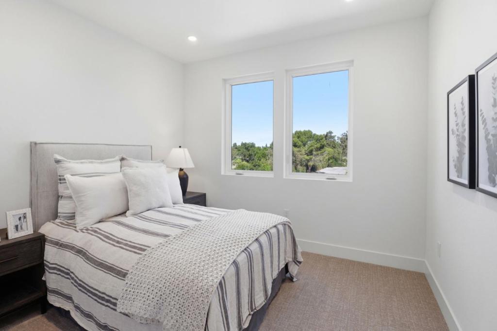 1107 Juana Court Property Photo 14