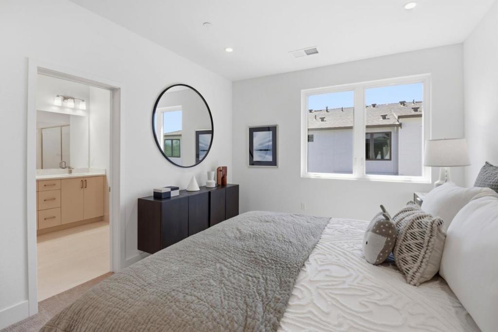 1107 Juana Court Property Photo 15