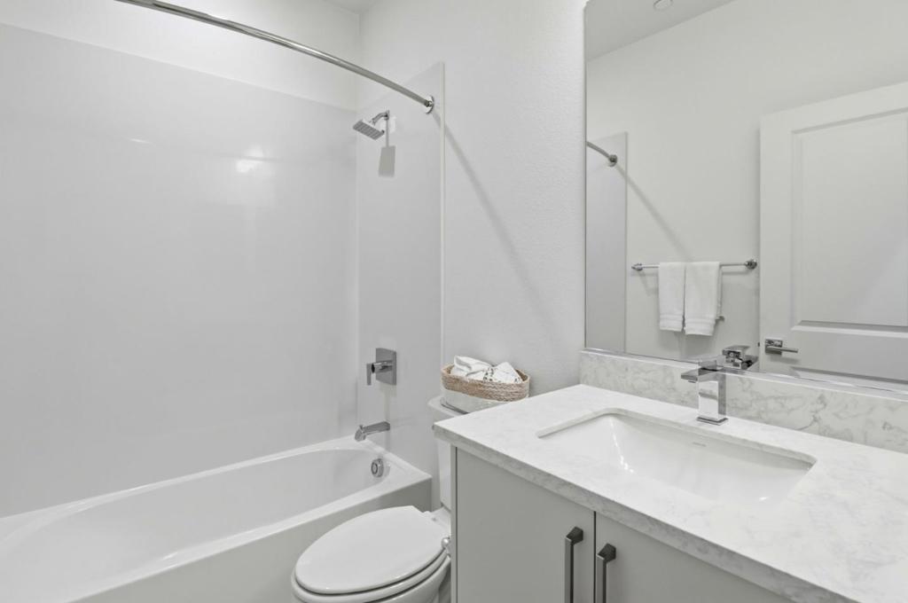 1107 Juana Court Property Photo 24