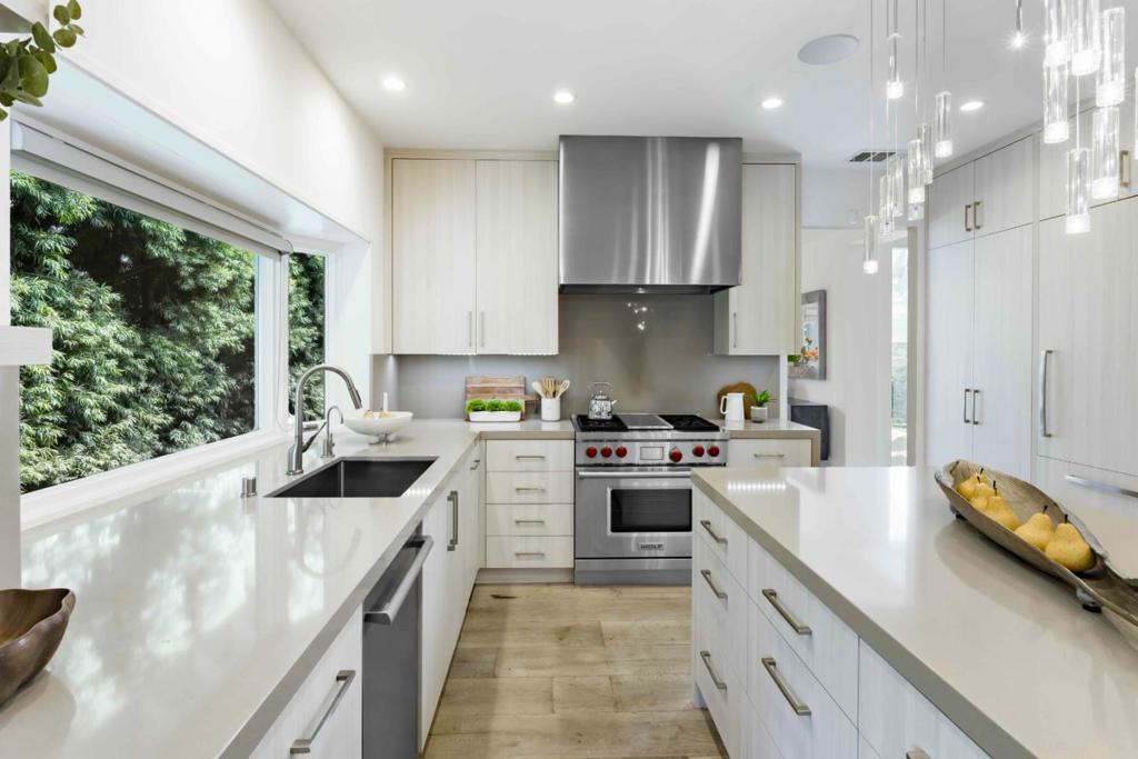 15 Woodleaf Avenue Property Photo 8