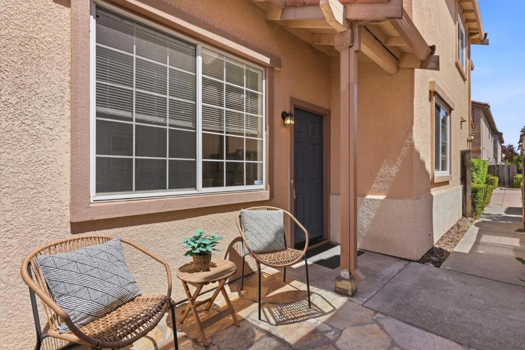 2227 Gadwall Court Property Photo 3