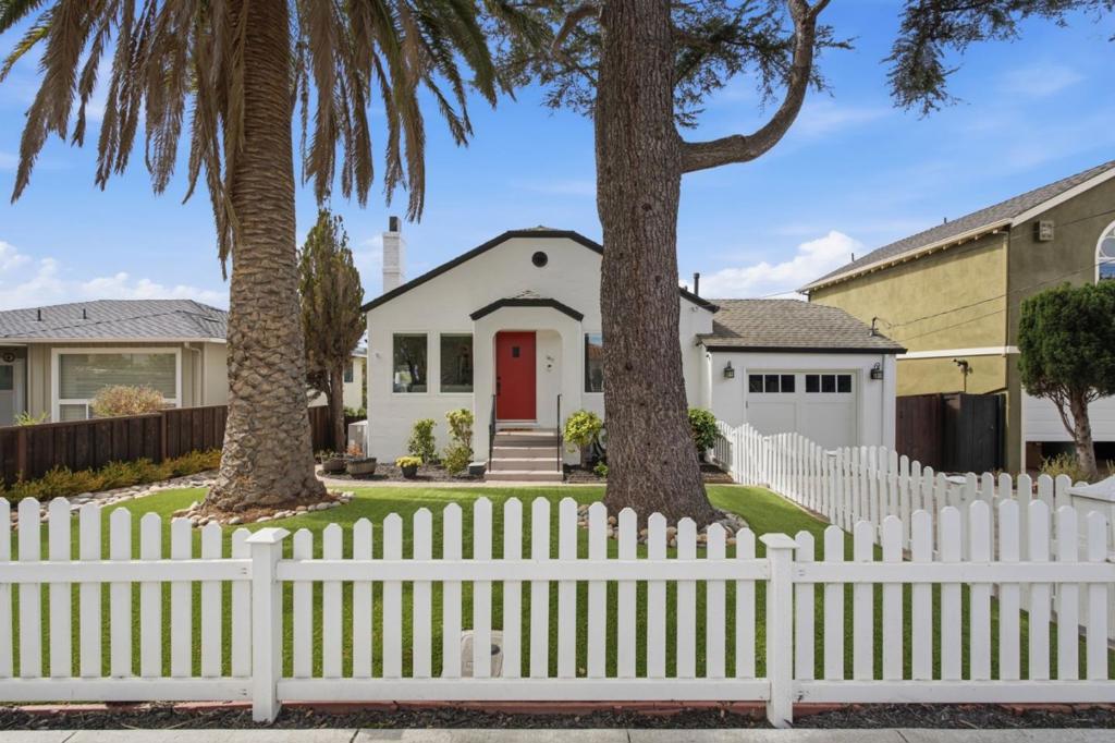 1817 Bayview Avenue Property Photo 1