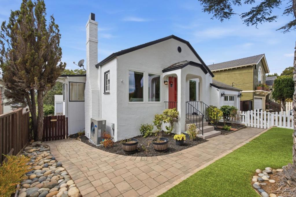 1817 Bayview Avenue Property Photo 3