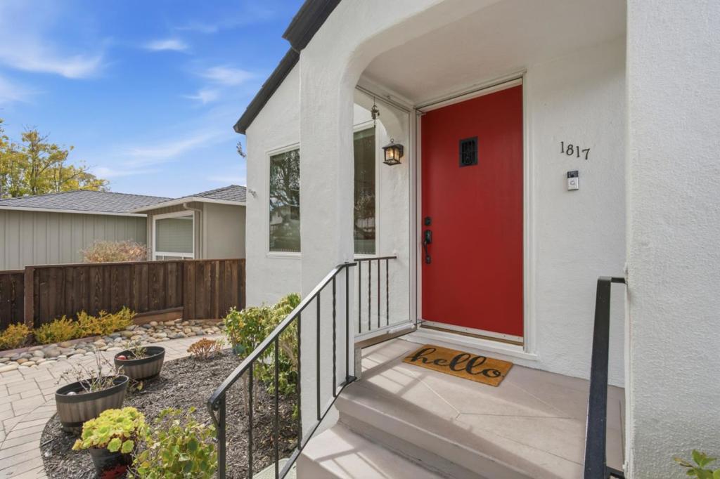 1817 Bayview Avenue Property Photo 4