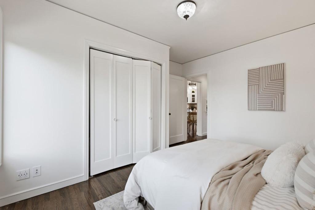 1817 Bayview Avenue Property Photo 20
