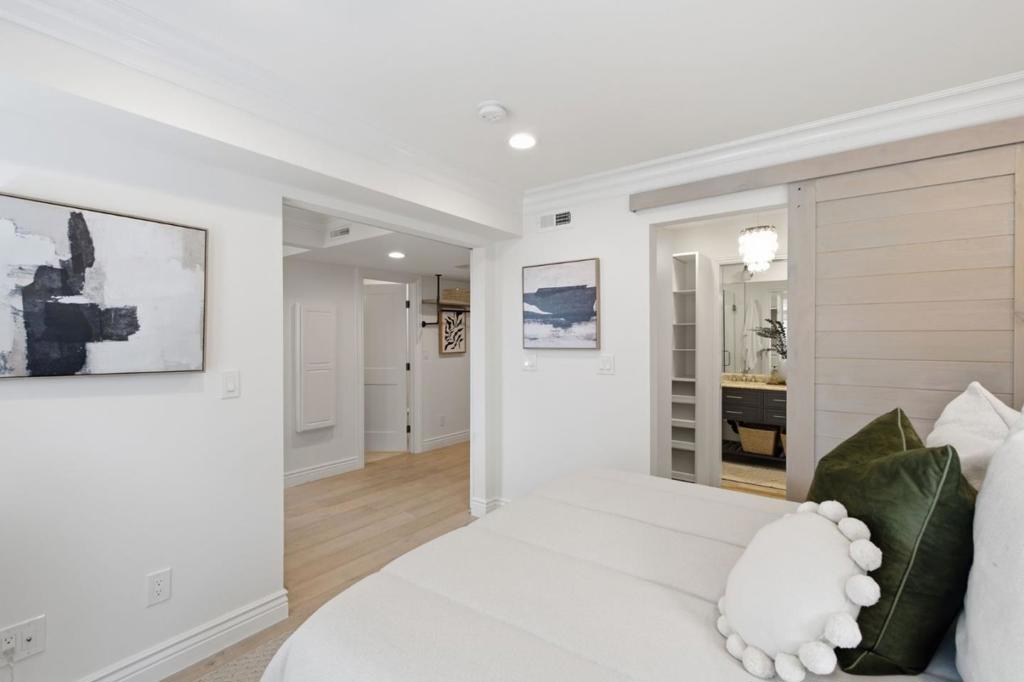 1817 Bayview Avenue Property Photo 28