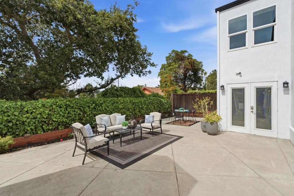 1817 Bayview Avenue Property Photo 33