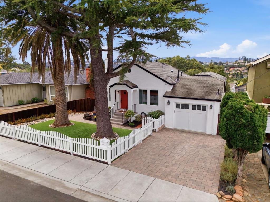 1817 Bayview Avenue Property Photo 38
