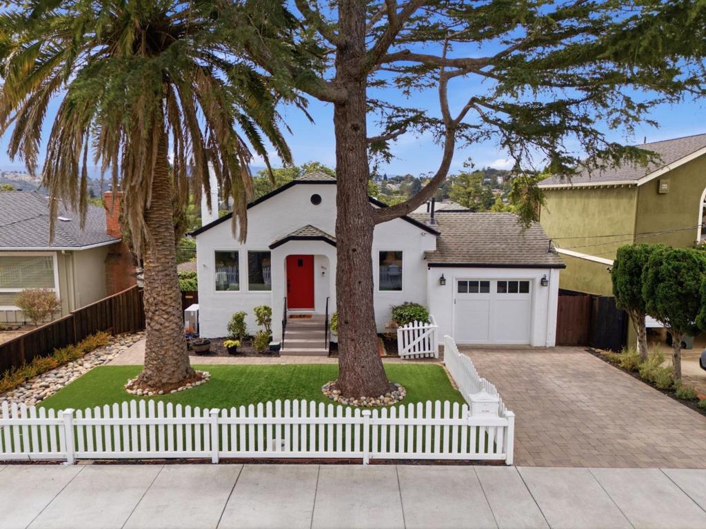 1817 Bayview Avenue Property Photo 39