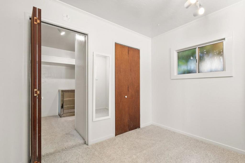 516 Capitola Avenue Property Photo 12