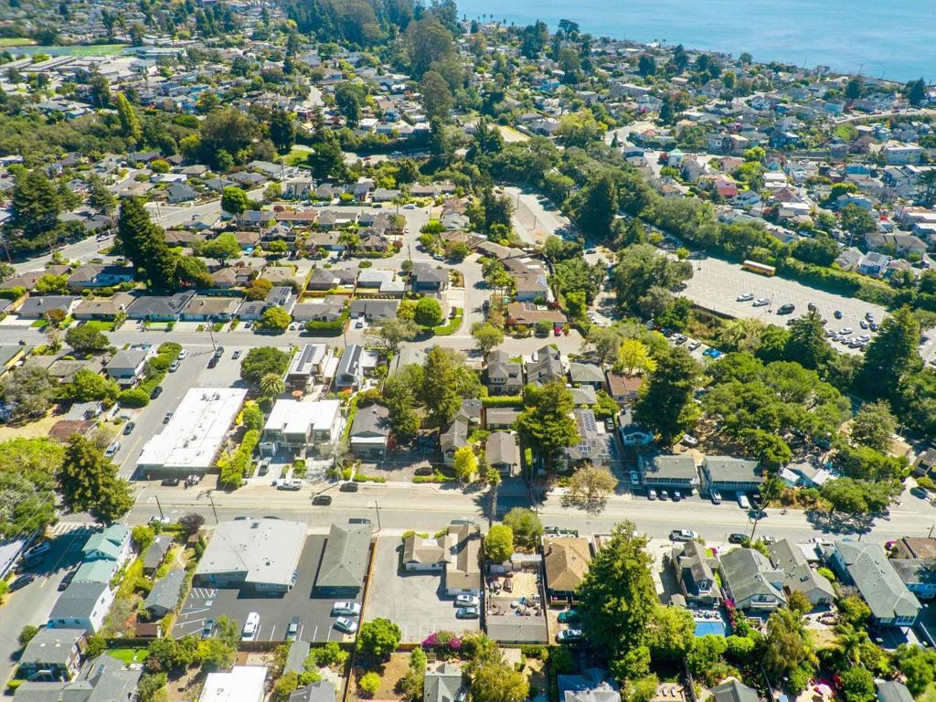 516 Capitola Avenue Property Photo 34