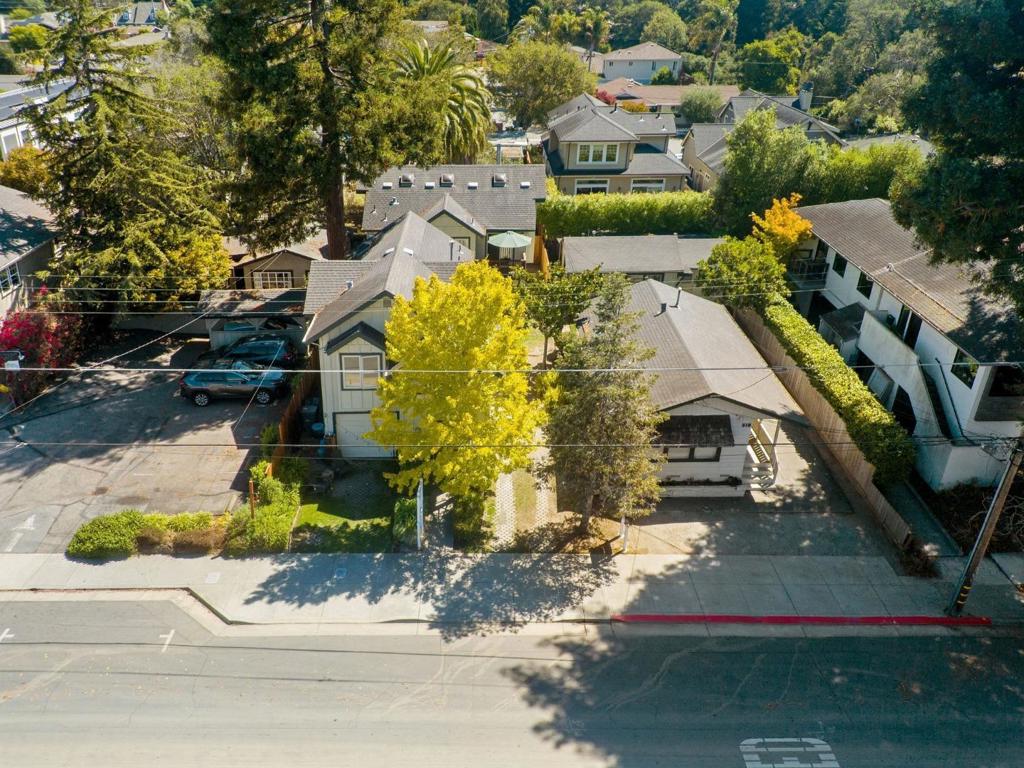 516 Capitola Avenue Property Photo 36