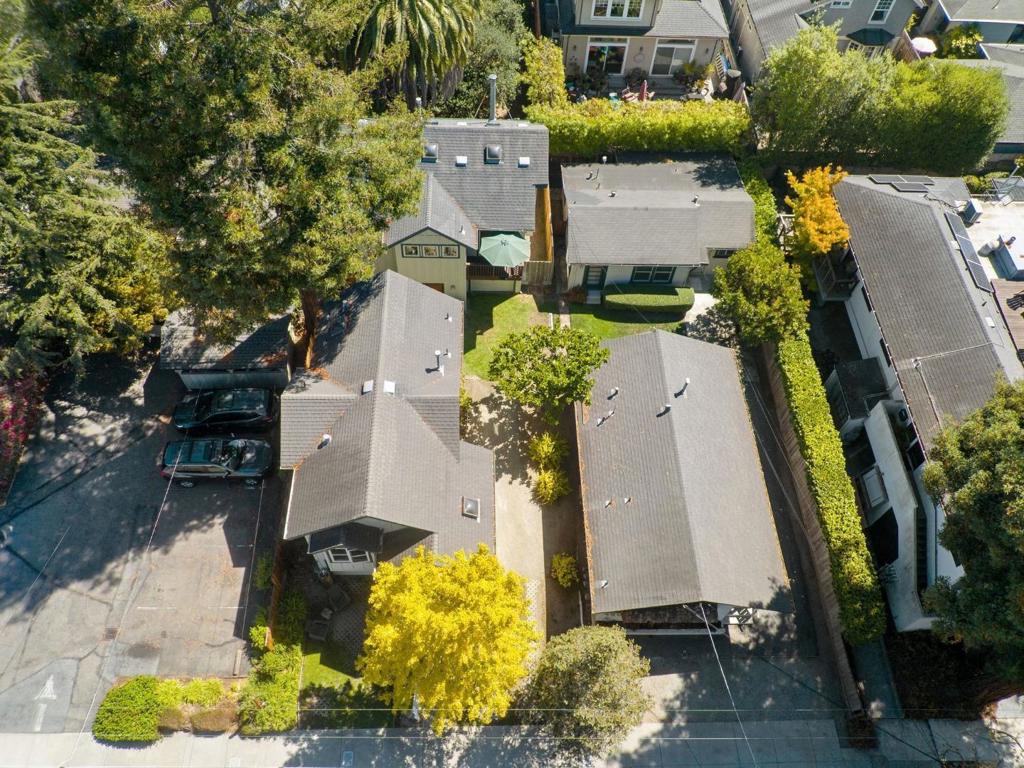 516 Capitola Avenue Property Photo 37