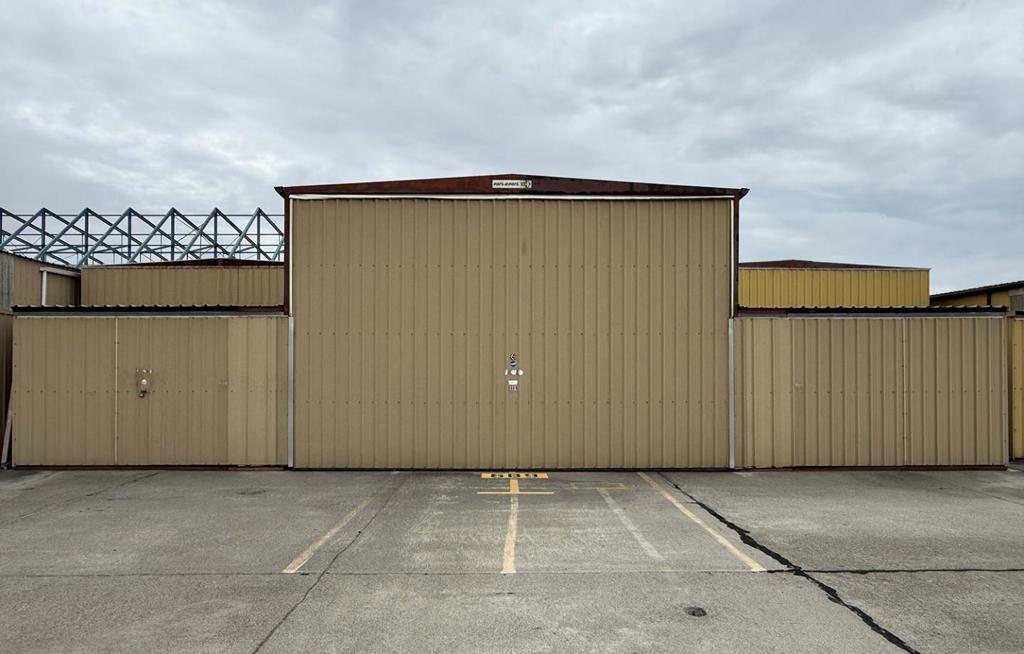Port-a-port Hangar Oakland Airport N Field Property Photo 1