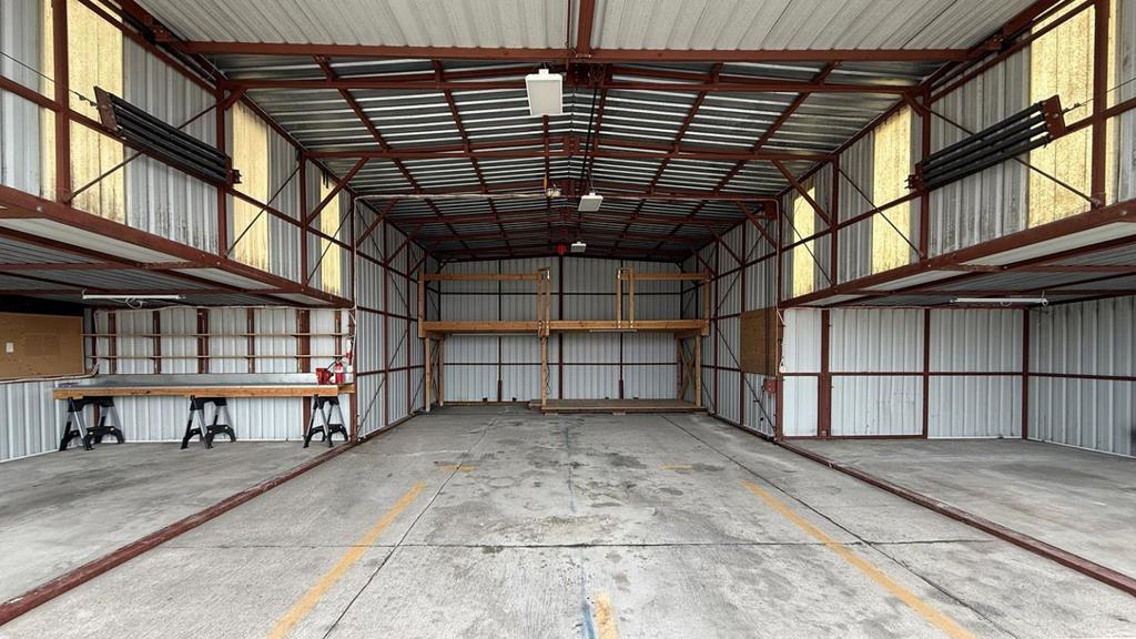 Port-a-port Hangar Oakland Airport N Field Property Photo 5