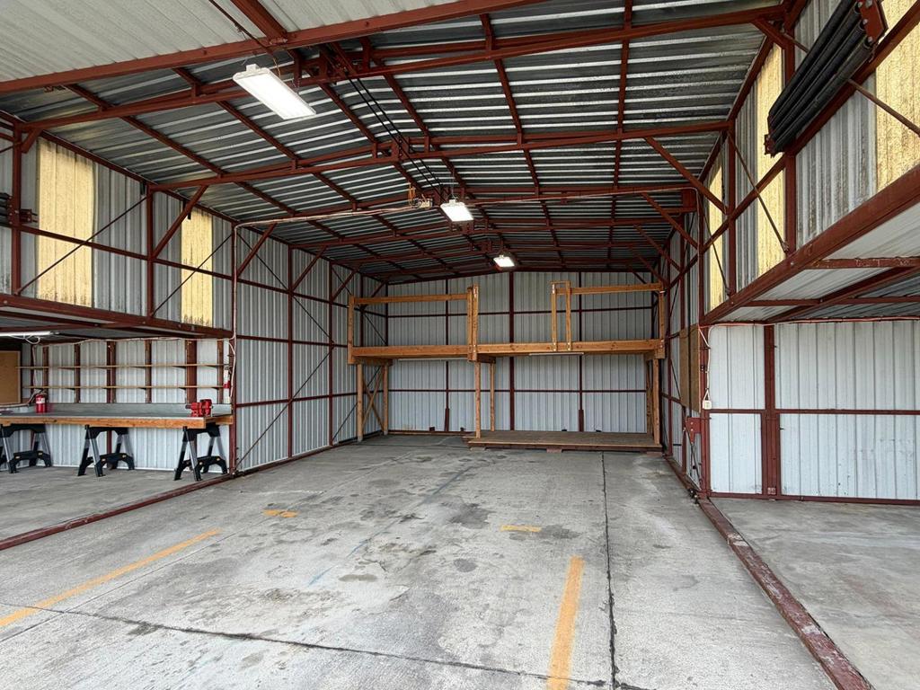 Port-a-port Hangar Oakland Airport N Field Property Photo 7